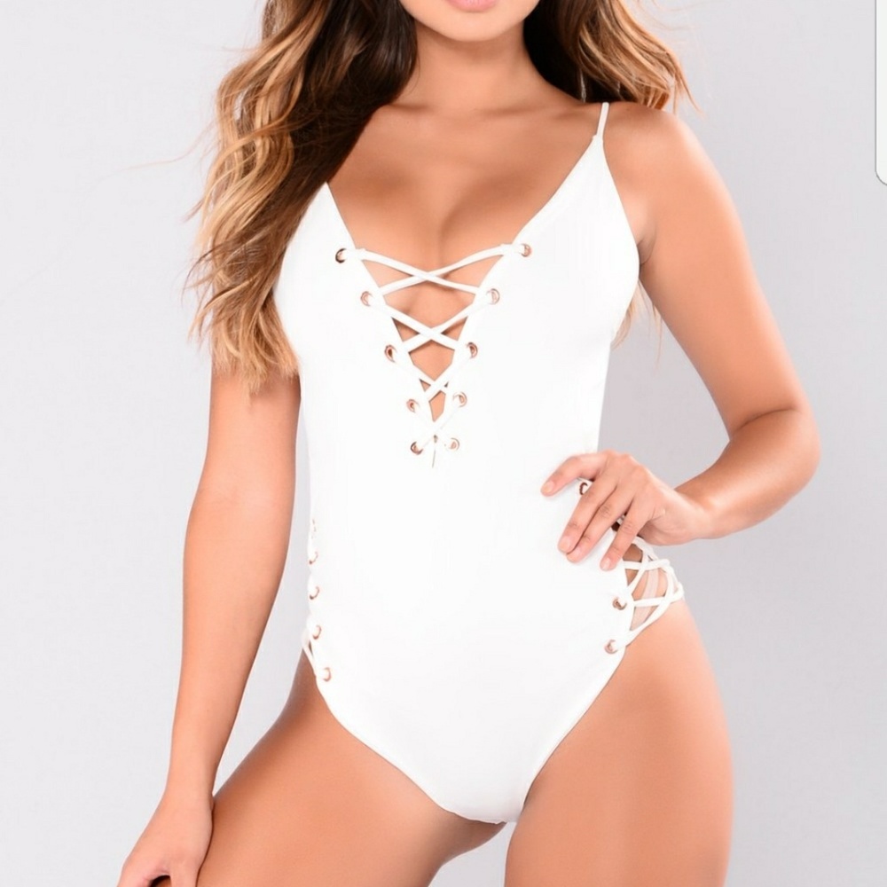 🛍💕Santa Fe one piece Swimsuit (white/rose gold)